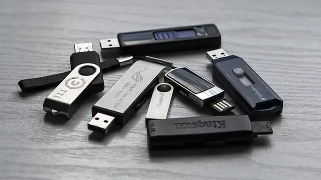 حل مشكلة no media in USB flash drive بعدة طرق